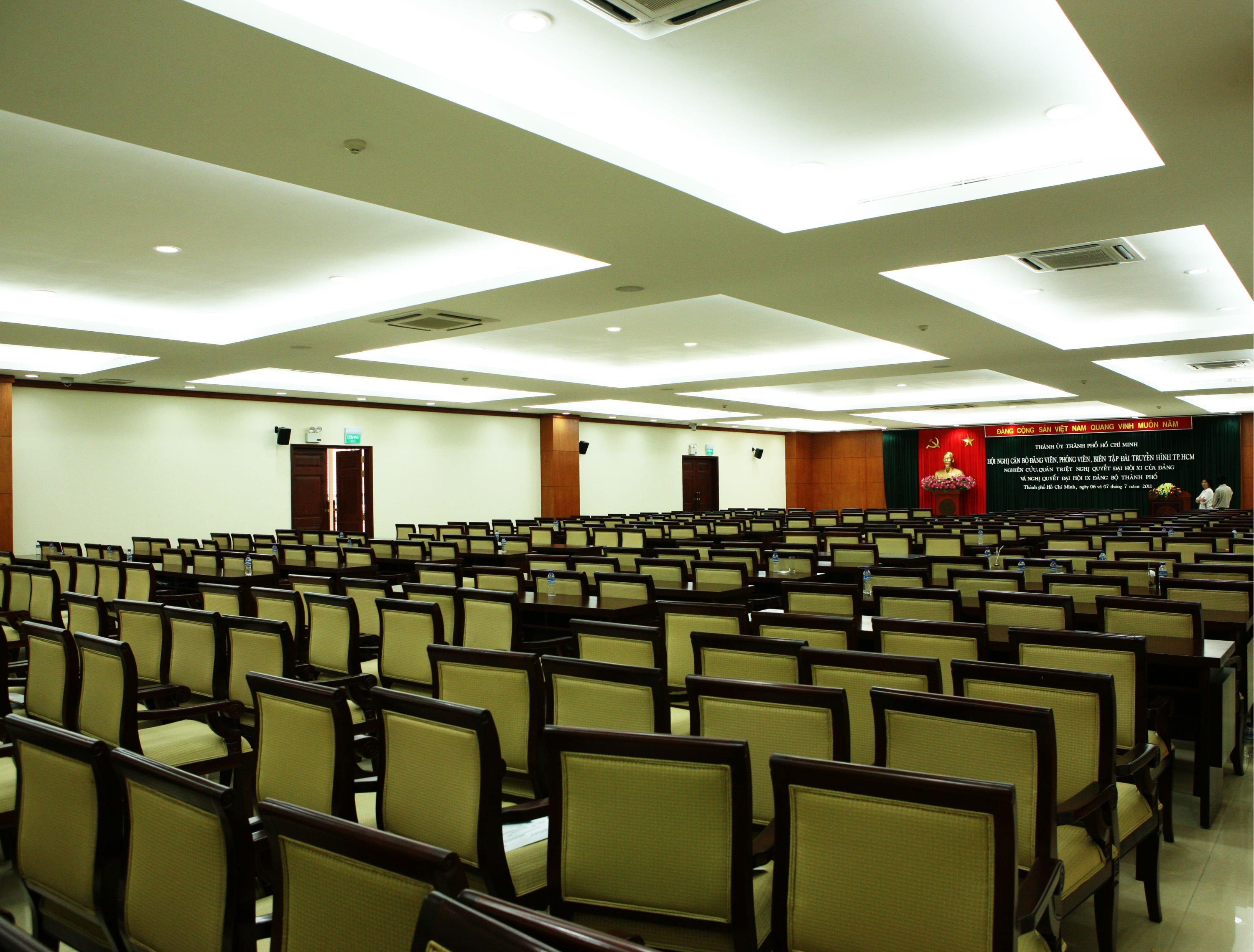 HỘI TRƯỜNG THÀNH ỦY TP. HỒ CHÍ MINH